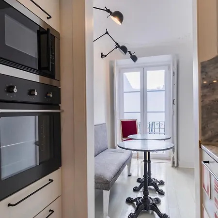 Charming In Bairro Alto 87 By Lovelystay Apartmán